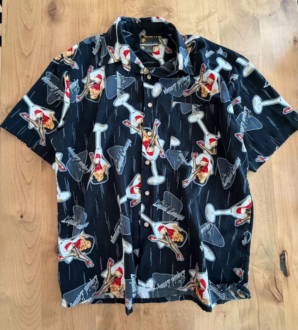 Extreme Gear Island Tropics The Liquid Lounge Pin-Up Girl Shirt XL